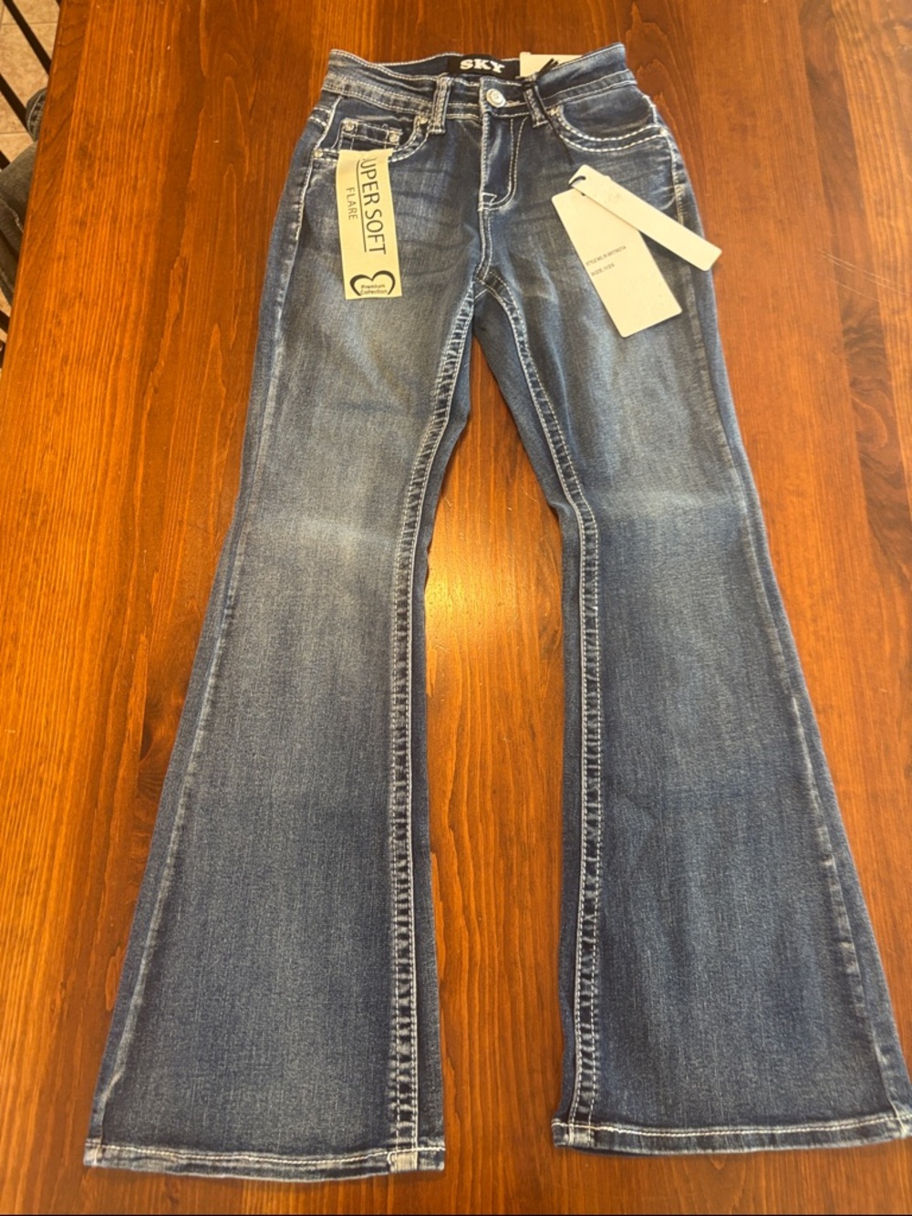 Sky Jeans in Mid Blue wash
